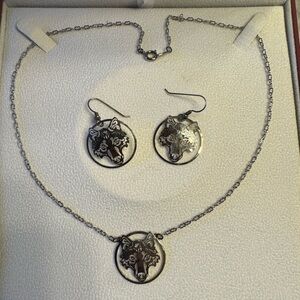Wild Bryde Wolf Necklace and Earring Set